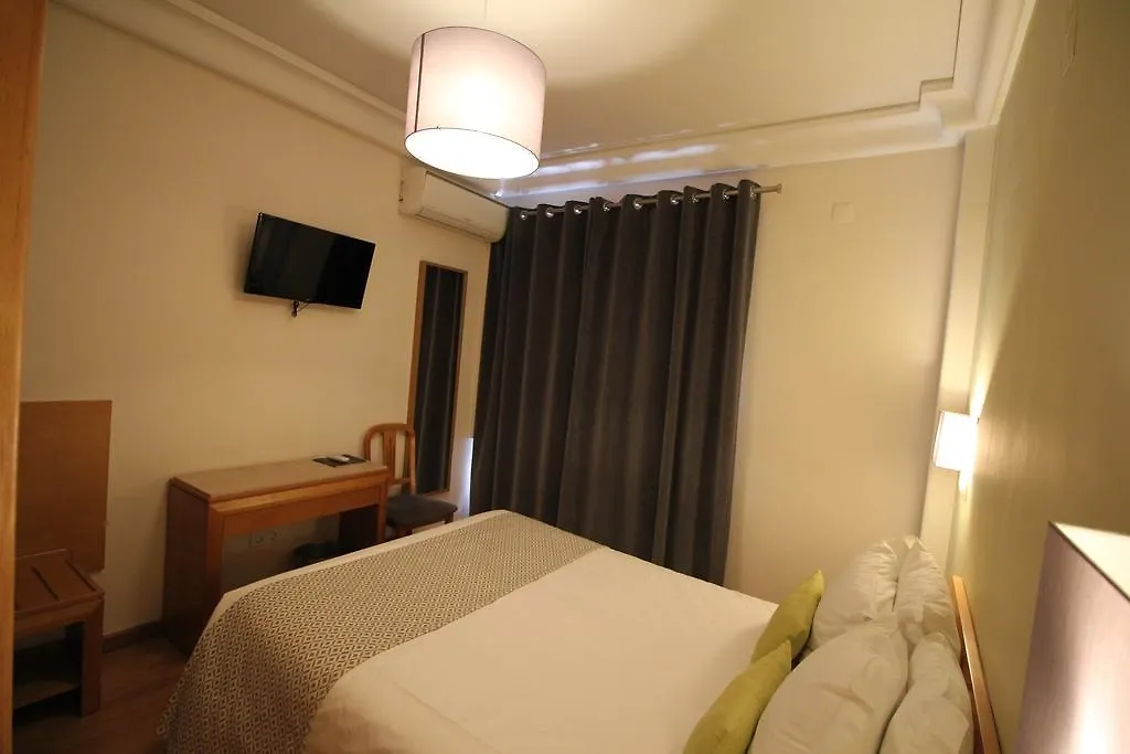 Imperador Hotel Lisbon 2*,